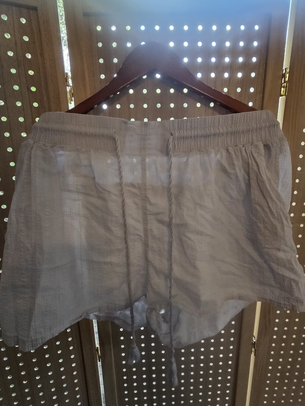 Time and Tru White Men's Drawstring Shorts